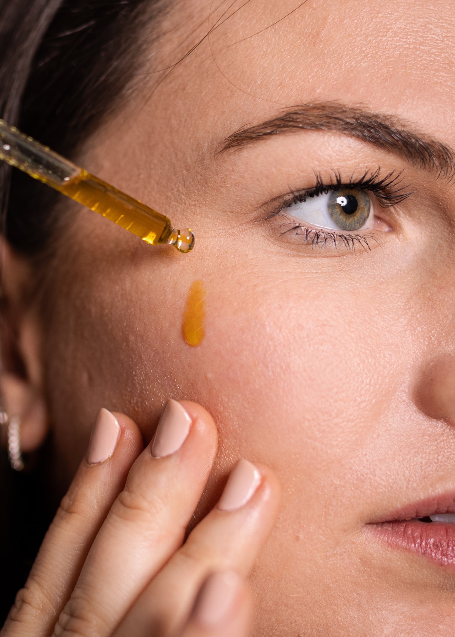 How to integrate an Oil into your skincare routine